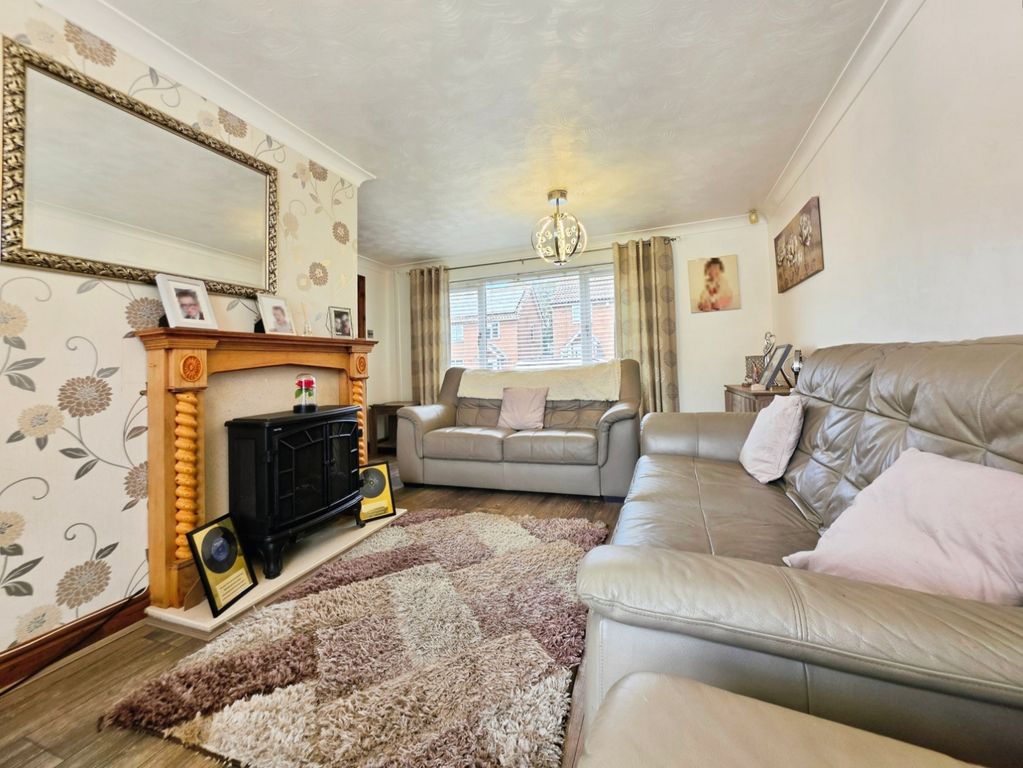 Property photo 3 of 22 Pbox-Img.Jpg