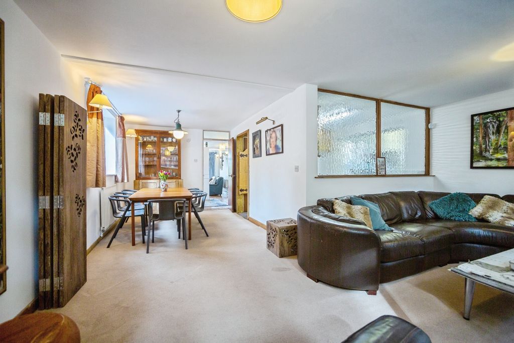 Property photo 3 of 20 243A5427