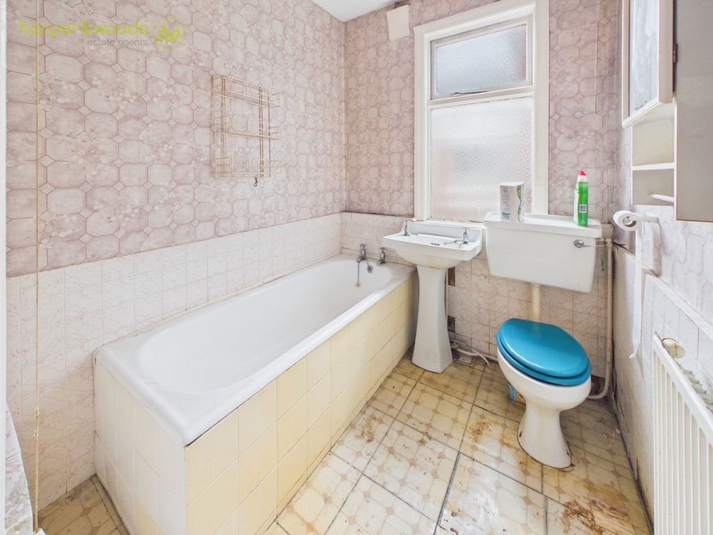 Property photo 3 of 25