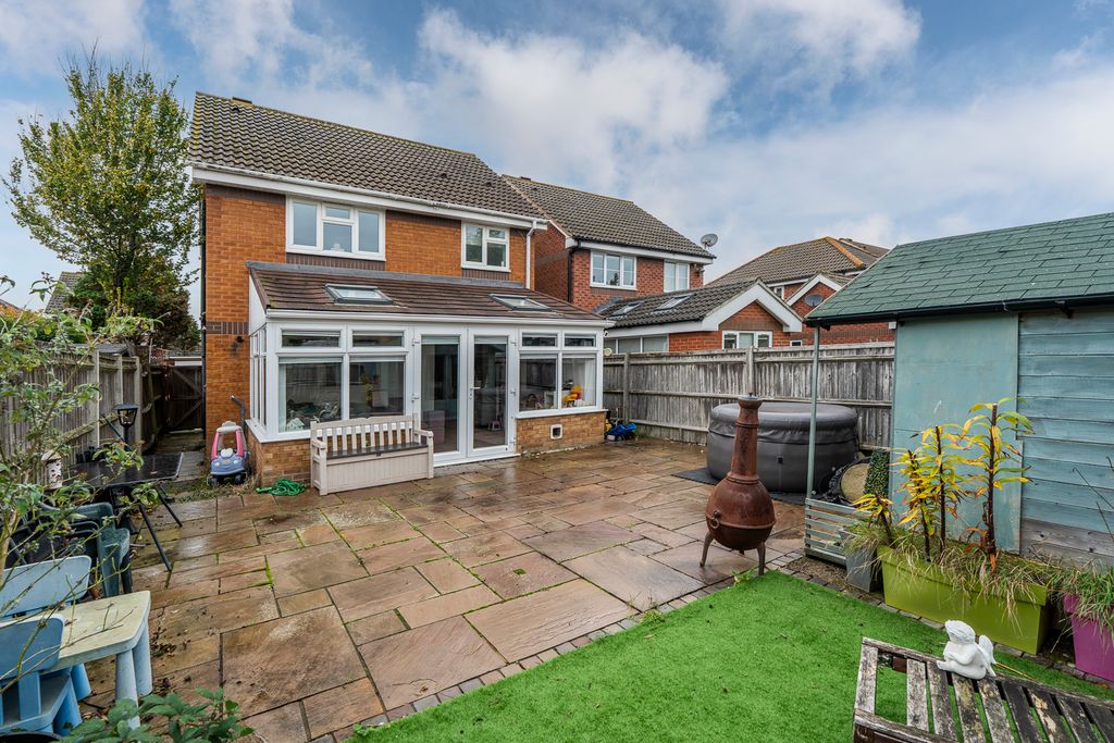 Property photo 2 of 14