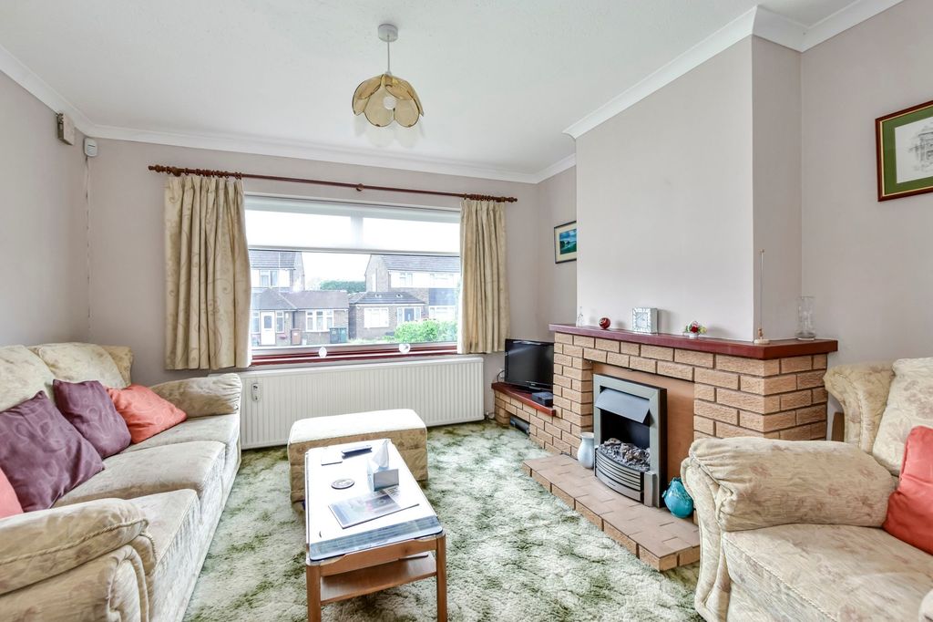 Property photo 2 of 26