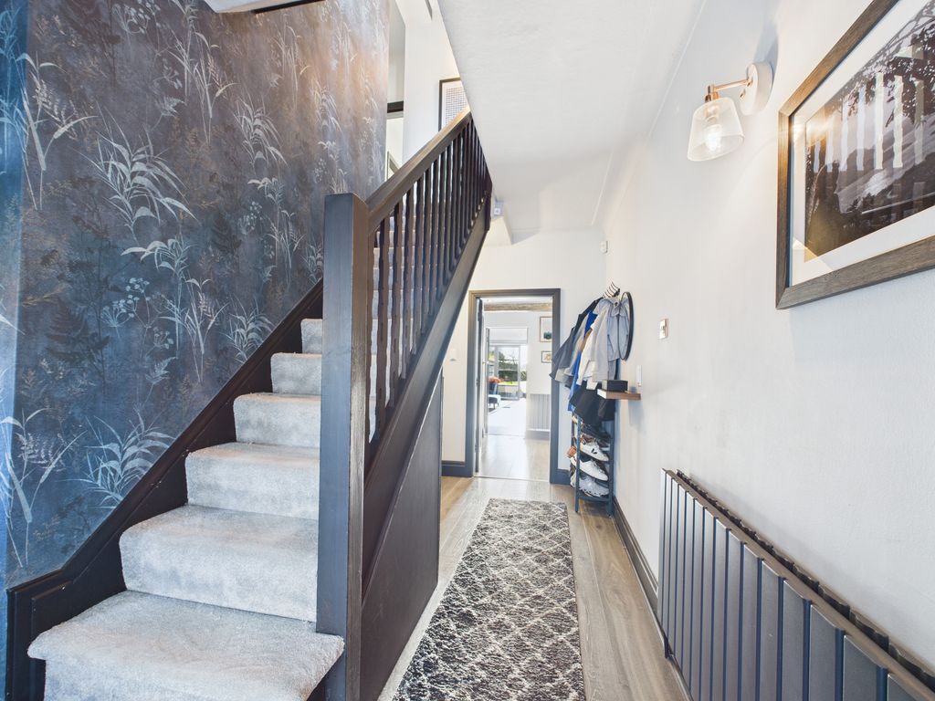 Property photo 2 of 46