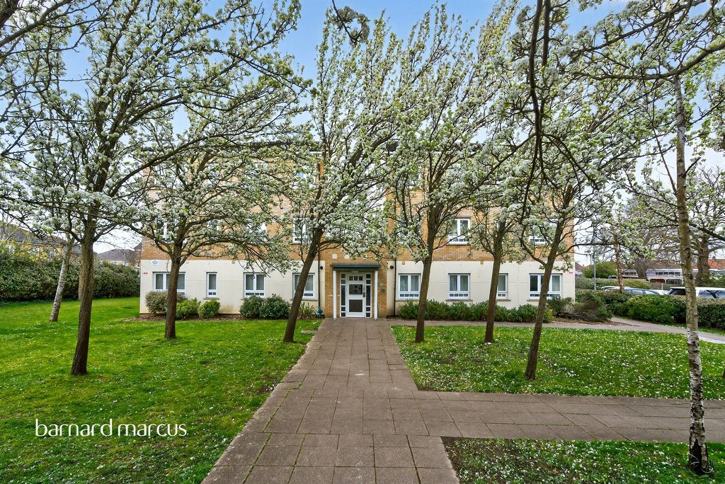 Property photo 1 of 8