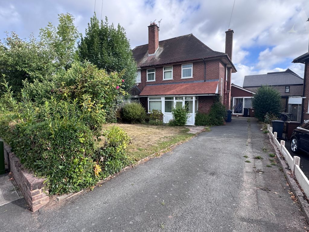 Property photo 1 of 14 17 Tanhouse Farm Road Frontage