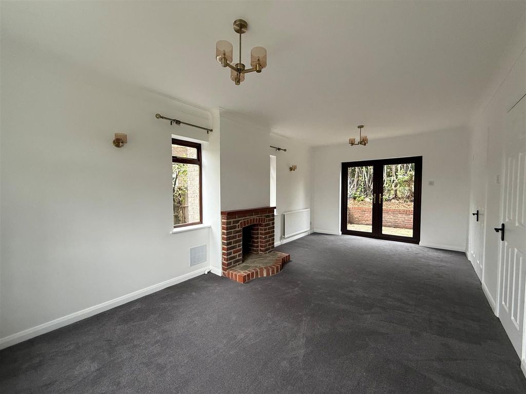 Property photo 3 of 27 34.Jpg