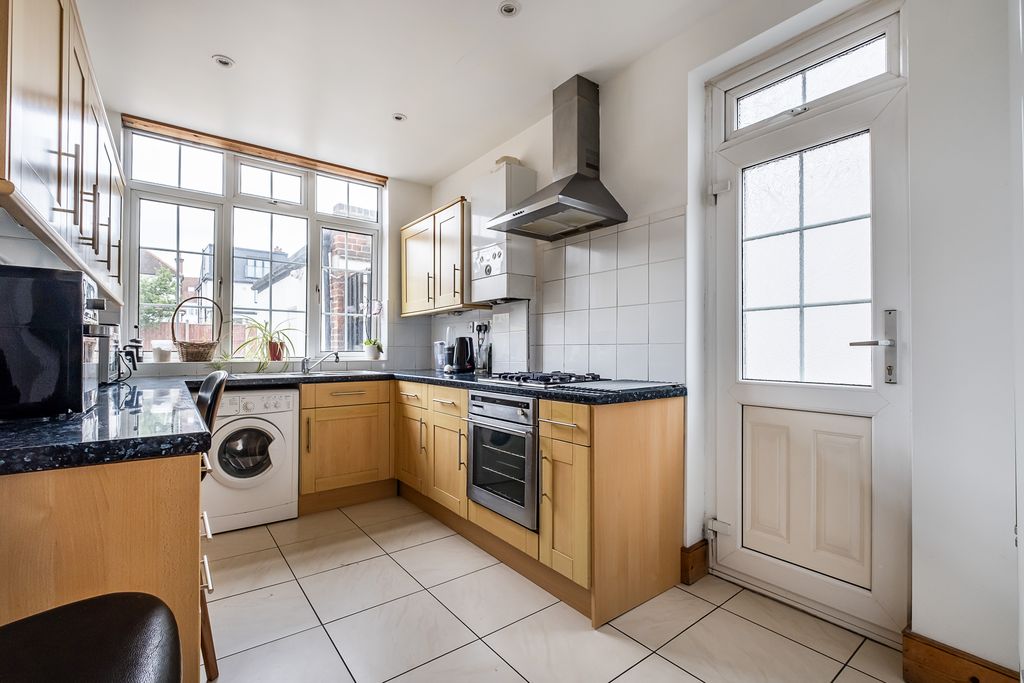 Property photo 2 of 19 2