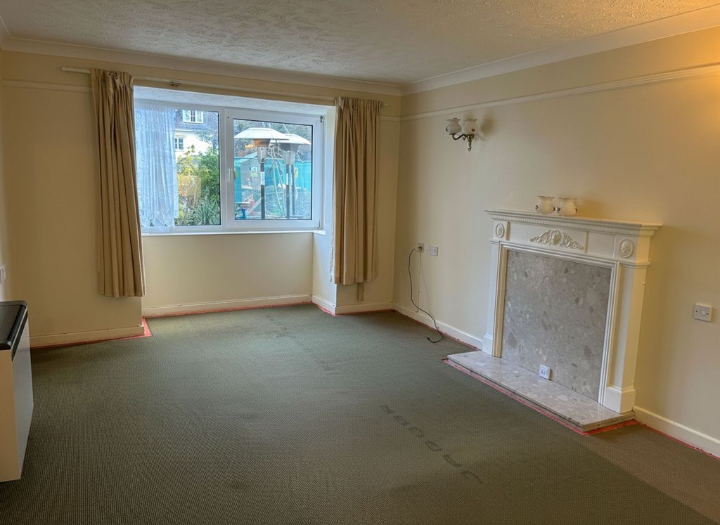 Property photo 2 of 8