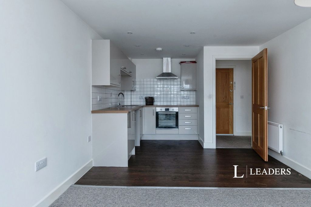 Property photo 3 of 15 Pbox-Img.Jpg