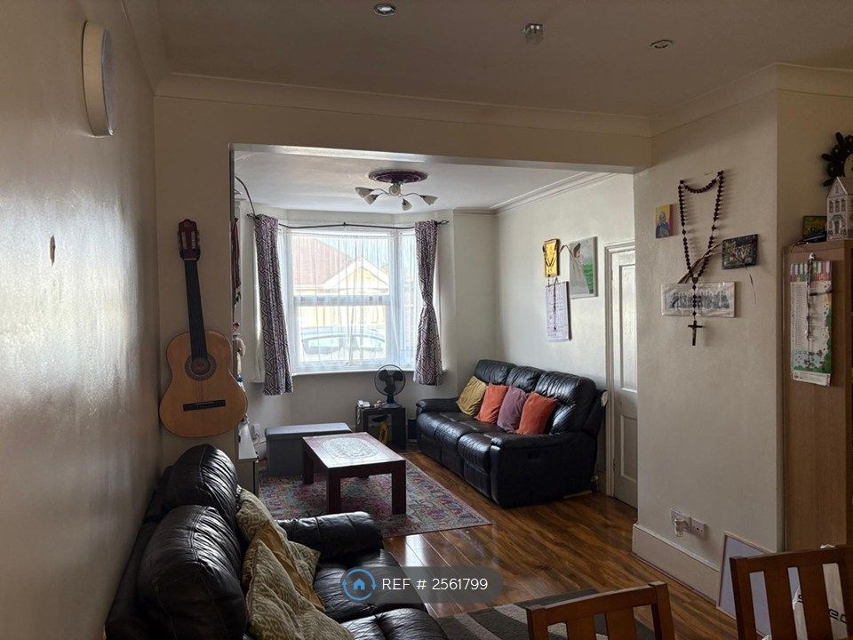 Property photo 3 of 5