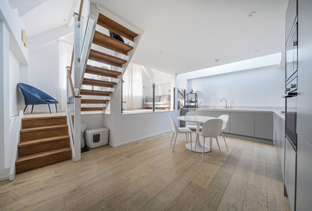 Property photo 3 of 21 1376412-1-691c786...