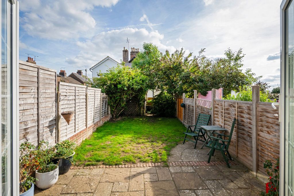 Property photo 2 of 21