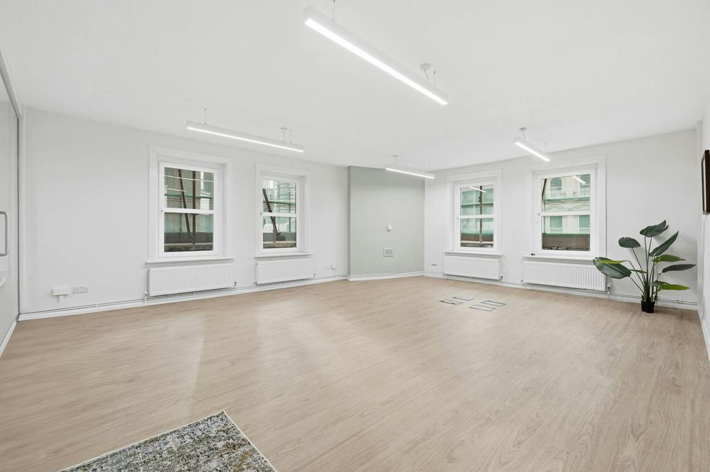 Property photo 3 of 6 Img_0048.Jpg