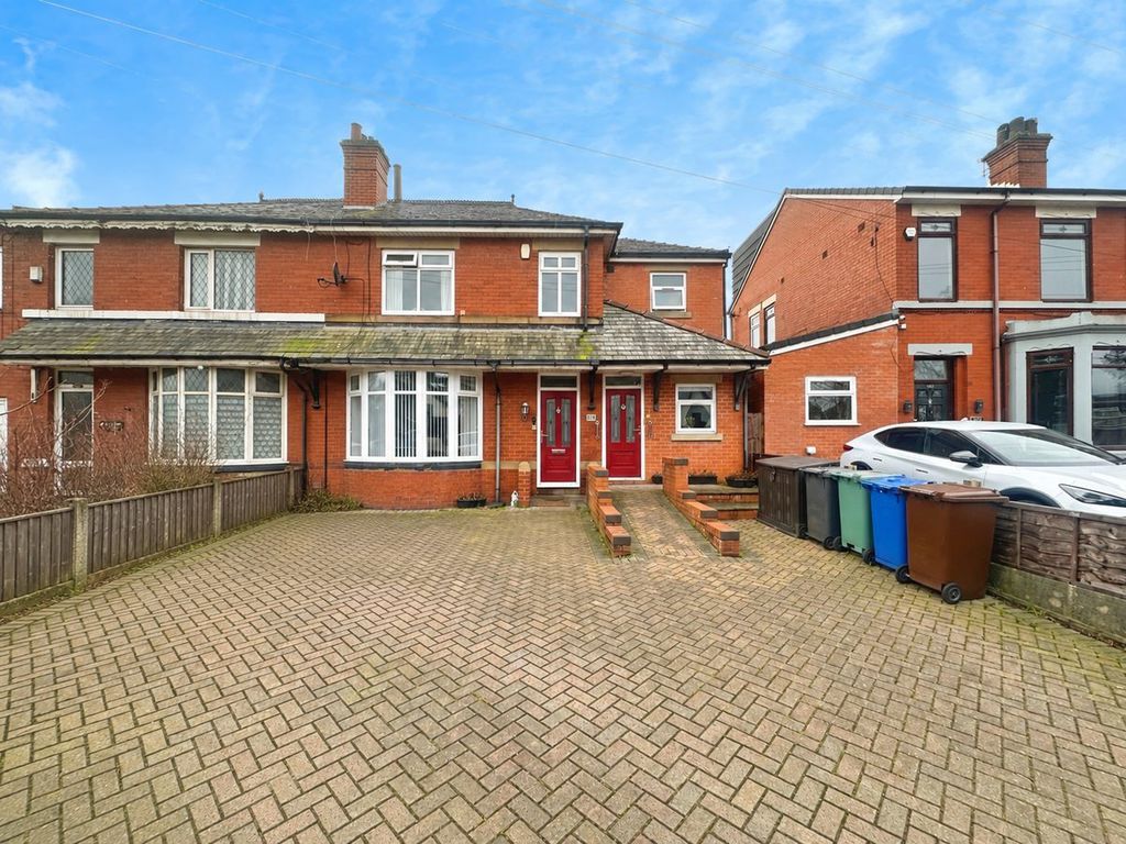 Property photo 1 of 25 External