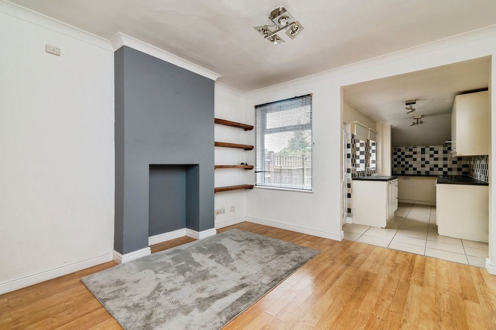 Property photo 2 of 14 Pbox-Img.Jpg