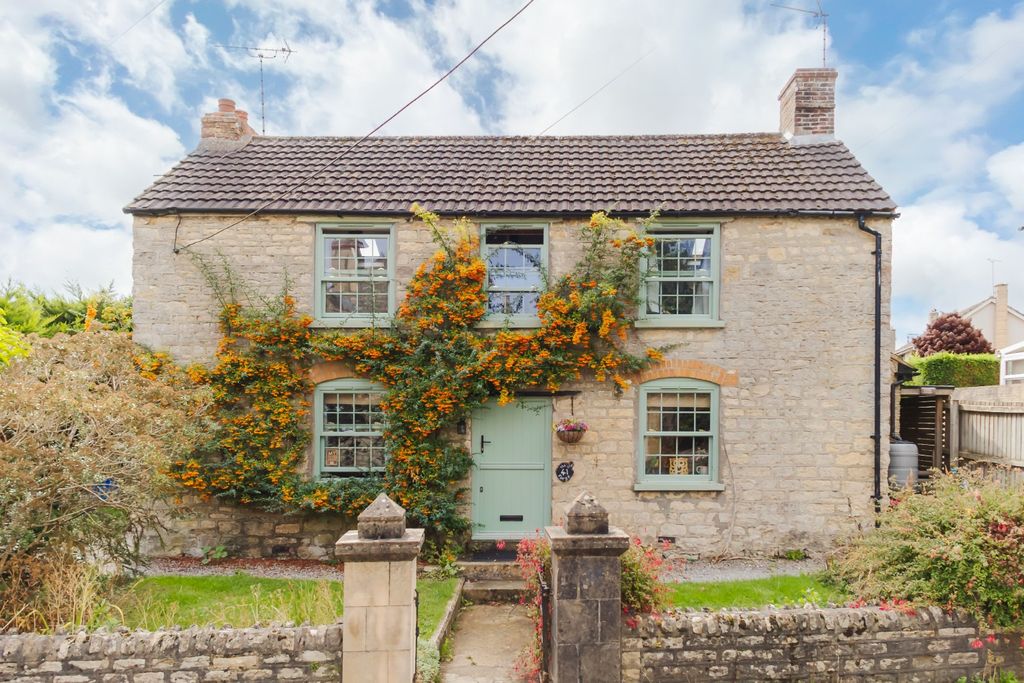 Property photo 1 of 37 5546851
