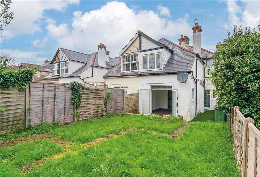 Property photo 2 of 8