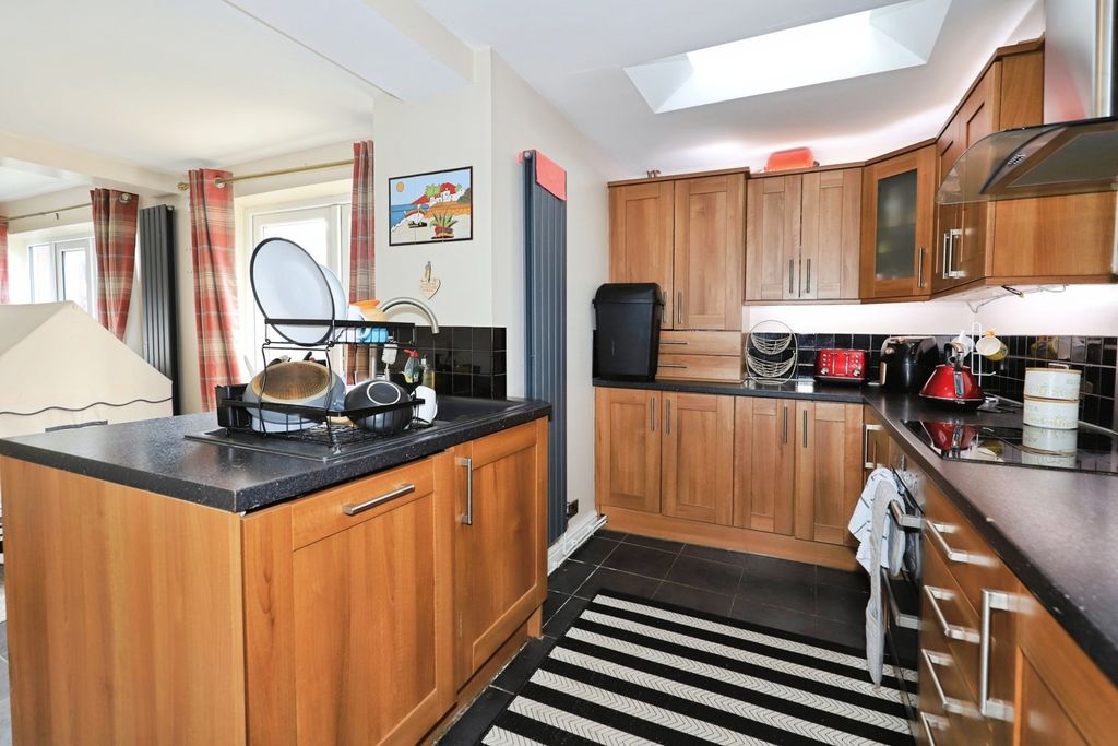 Property photo 3 of 27 Pbox-Img.Jpg