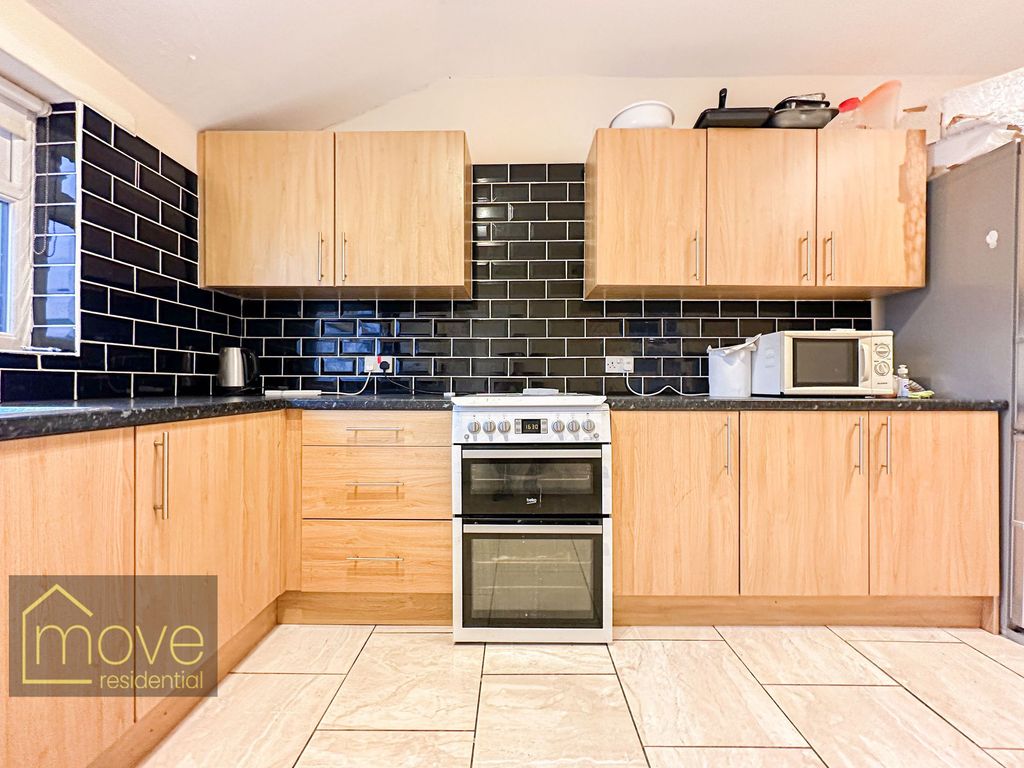 Property photo 3 of 16 Photo 3