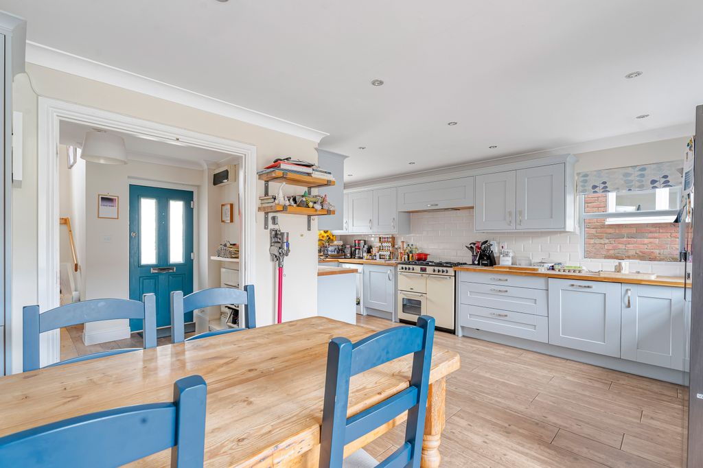 Property photo 2 of 16 Kitchen/Dining Room