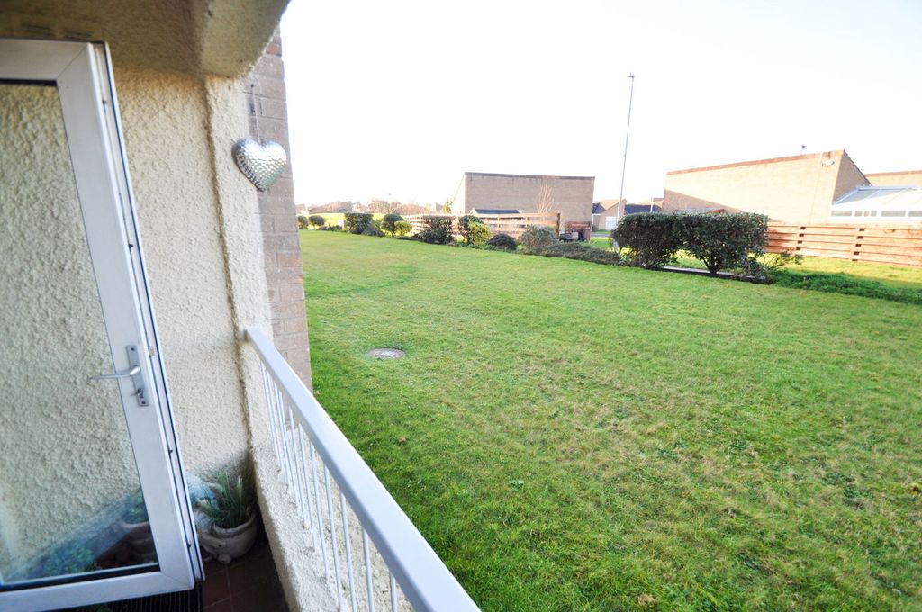 Property photo 3 of 31