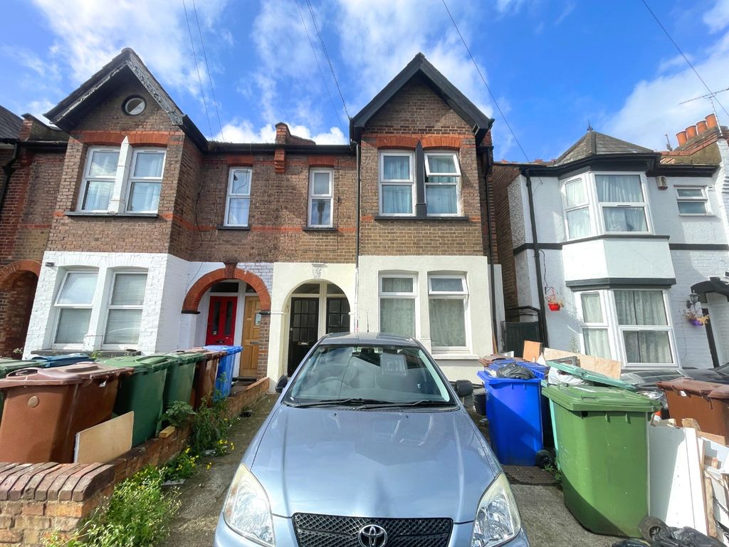 Property photo 1 of 8 4505820