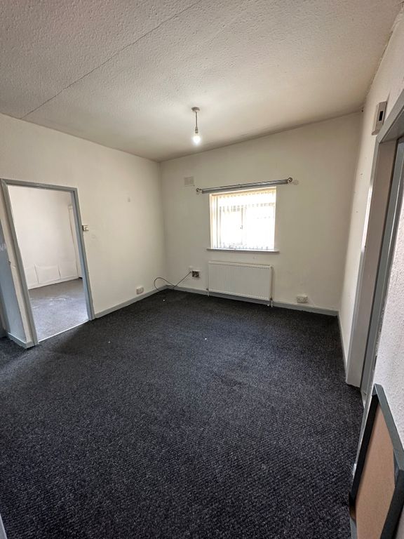 Property photo 1 of 6 Lounge Pov 1