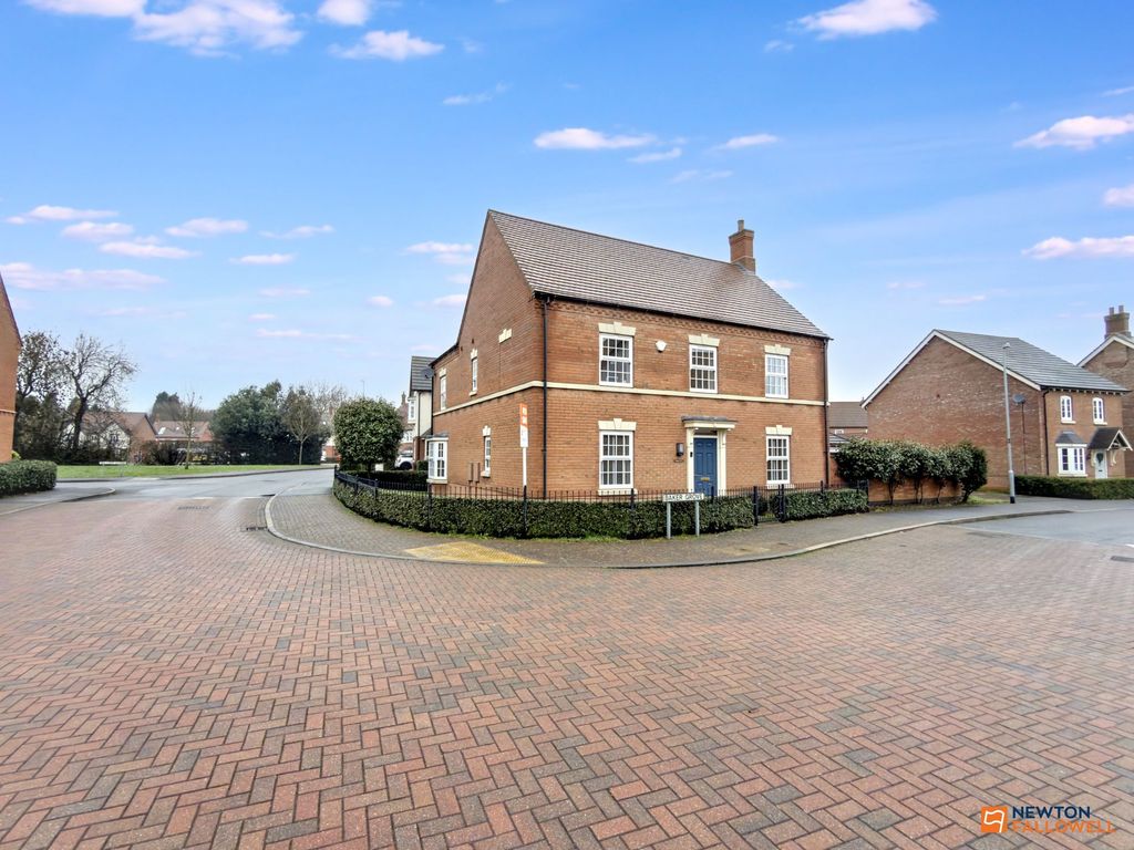 Property photo 1 of 36