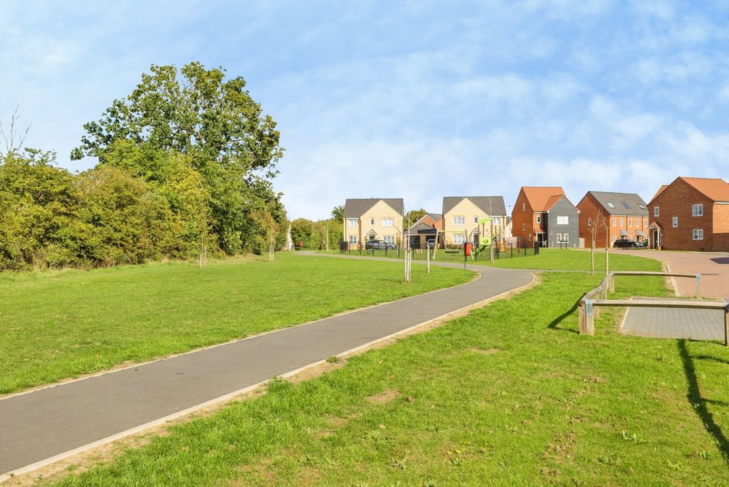 Property photo 2 of 16 Pbox-Img.Jpg