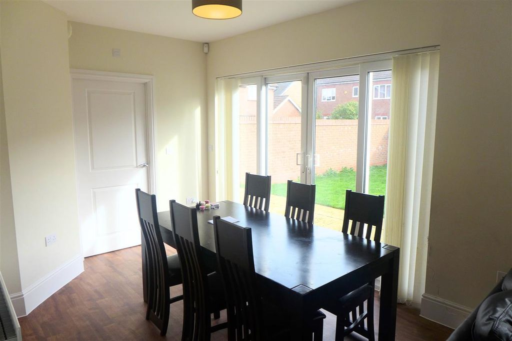 Property photo 2 of 24