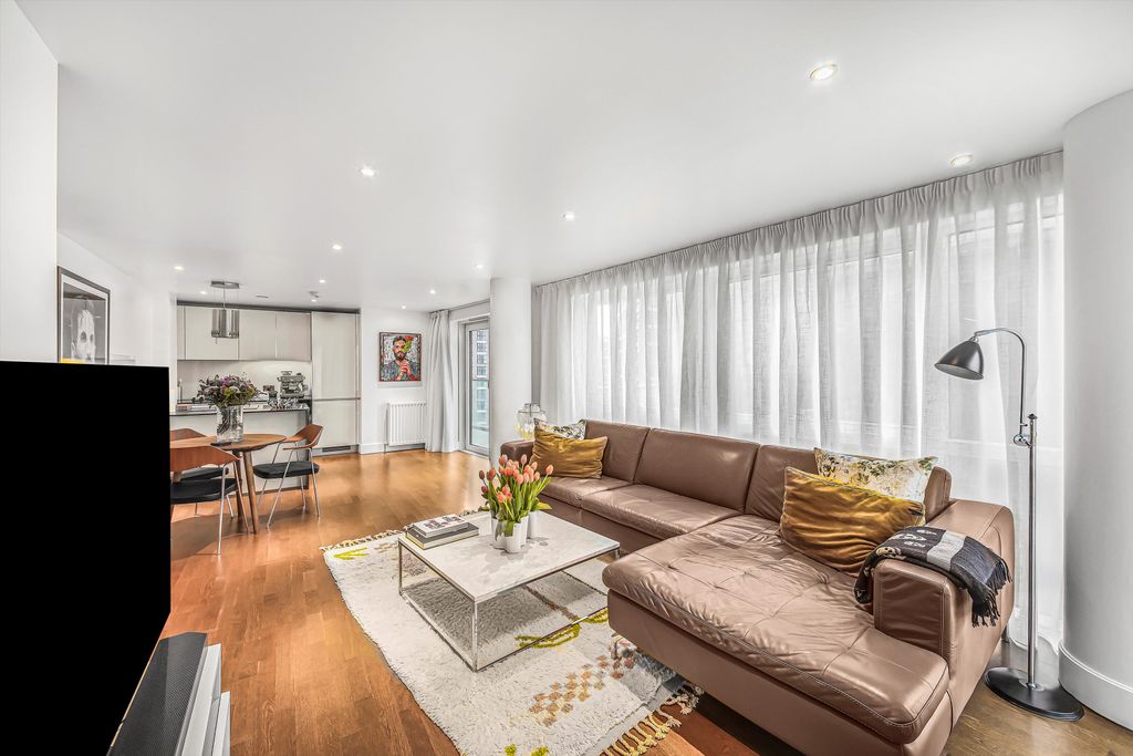 Property photo 1 of 13 Image