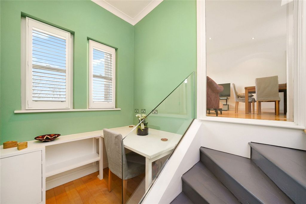 Property photo 3 of 15 Picture No. 18