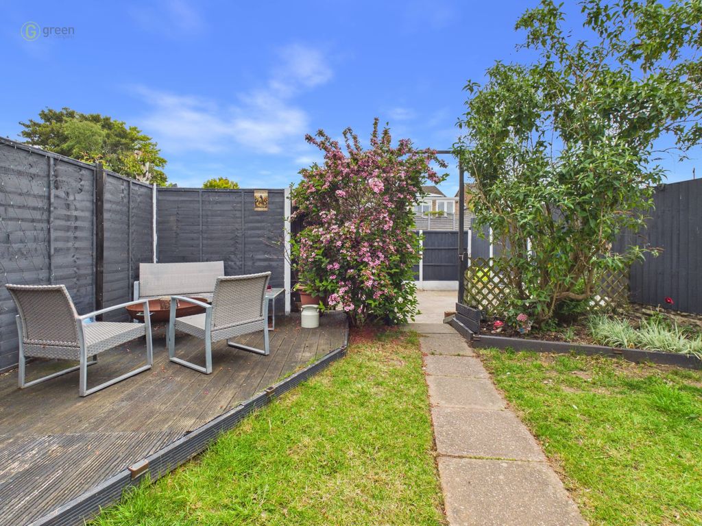 Property photo 2 of 24 349746De16d547539dc0Ca0E9c141227100Cam04425G0Pr0427Still010