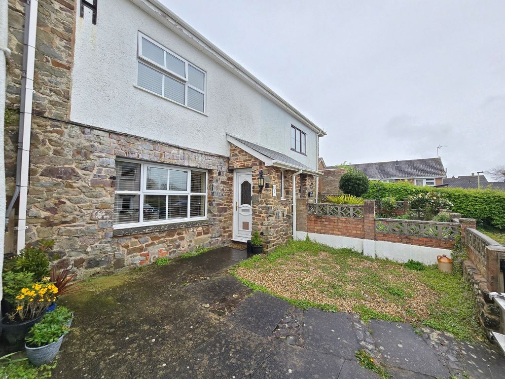 Property photo 1 of 11 5105600