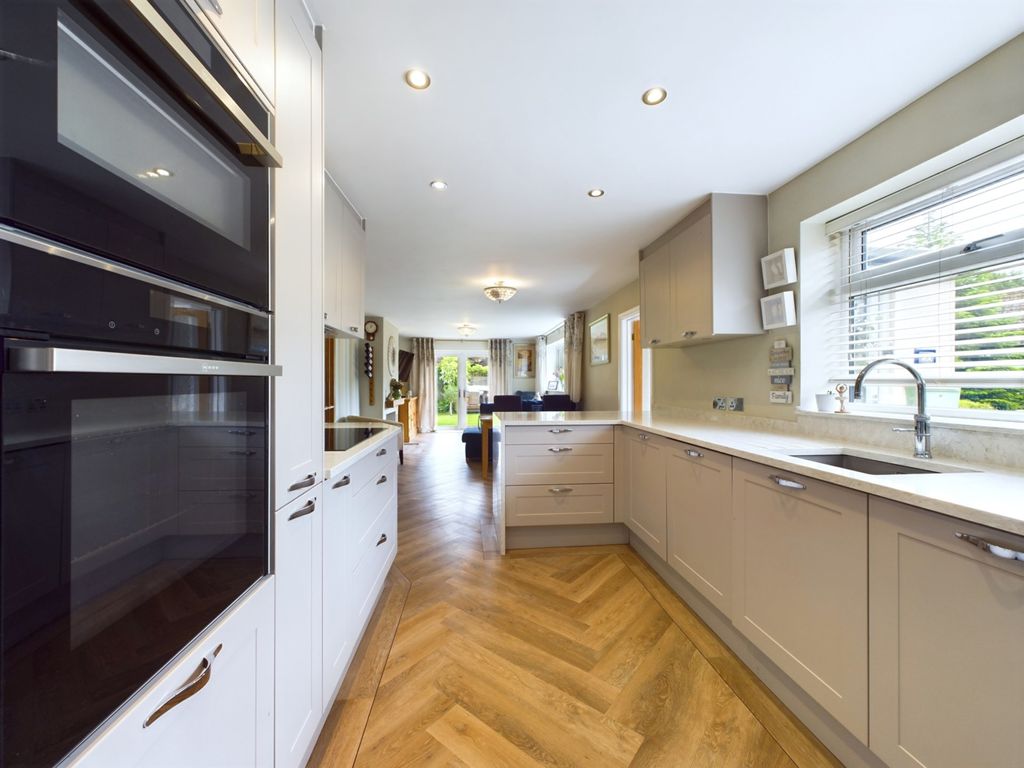 Property photo 3 of 17 30003308-Hr-2