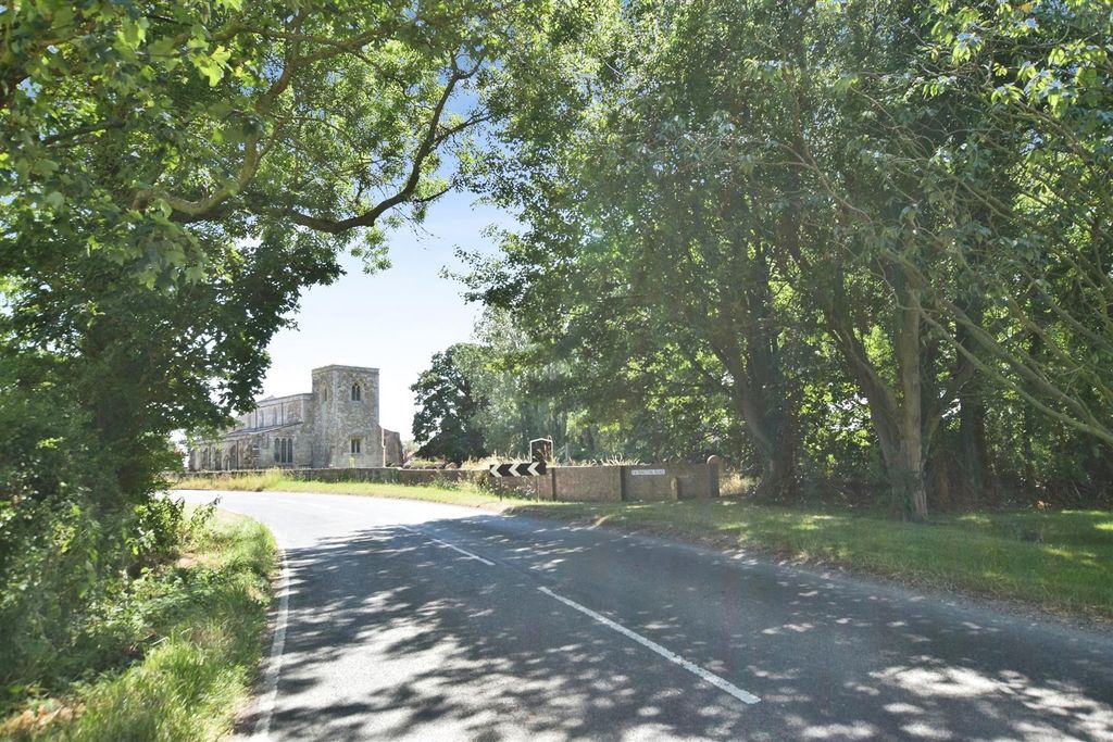 Property photo 3 of 20 F4Ab900B-Welwick 20Church.Jpg