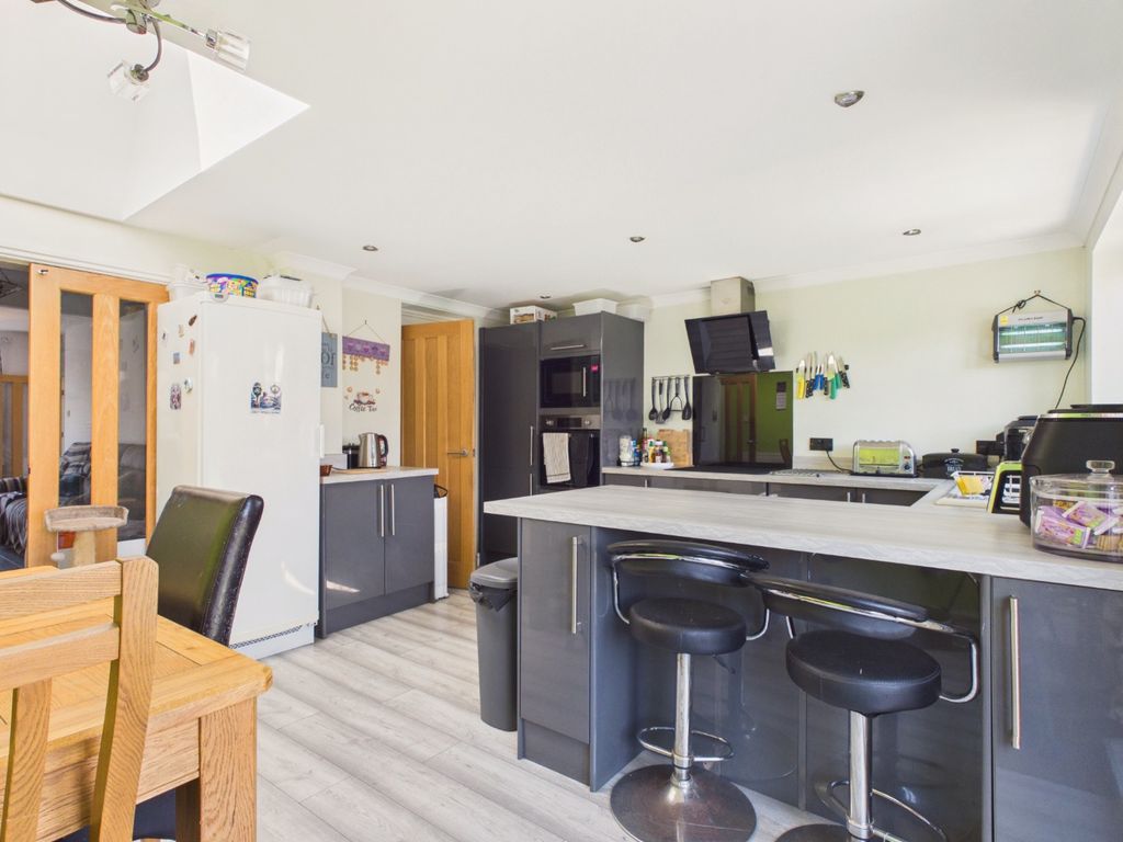 Property photo 3 of 13 5291923