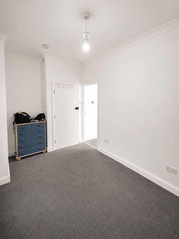 Property photo 3 of 5 3d13E63B-4683-4158-A4A2-4Cf93Eeded91