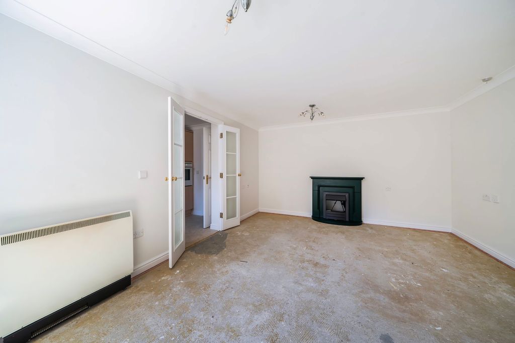 Property photo 2 of 20