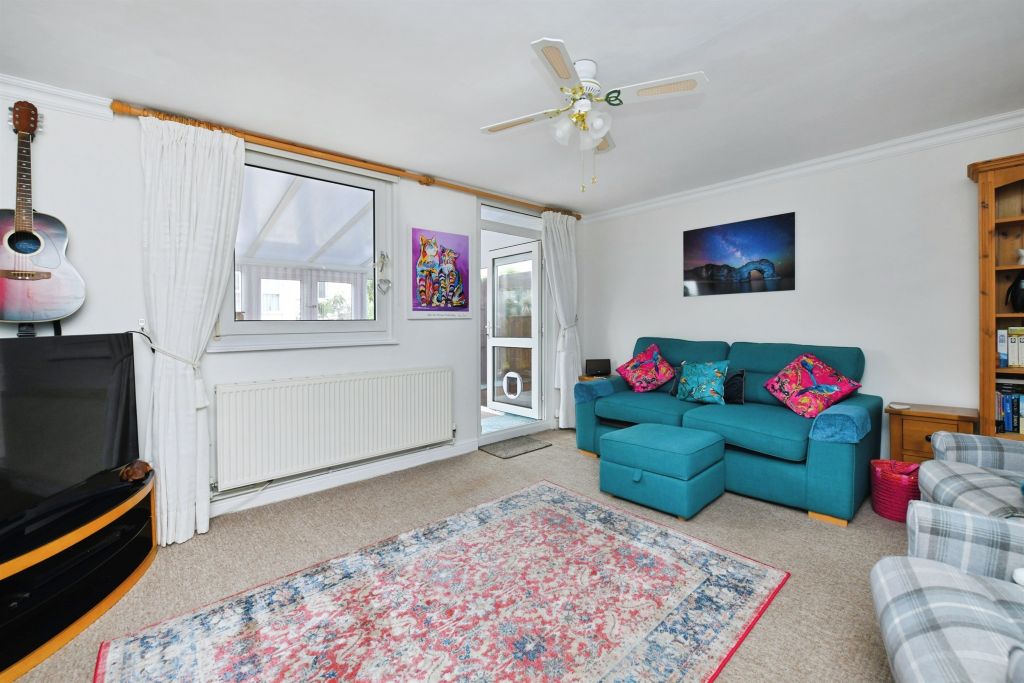 Property photo 3 of 20