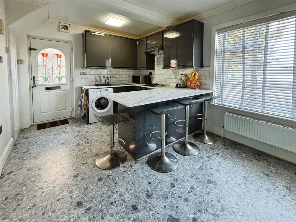 Property photo 2 of 16 Kitchen/Diner