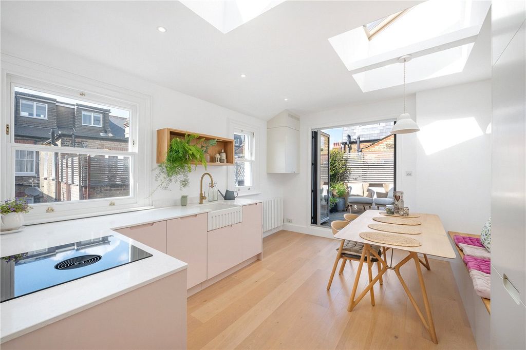 Property photo 1 of 11 Picture 1