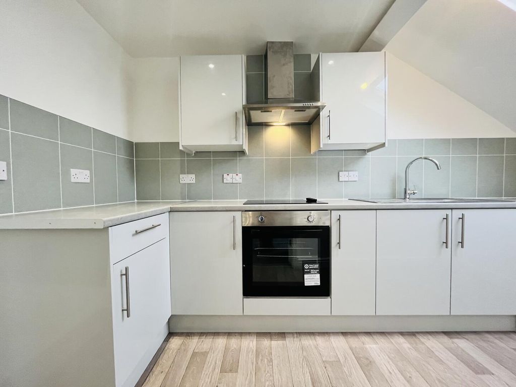 Property photo 2 of 16 Kitchen