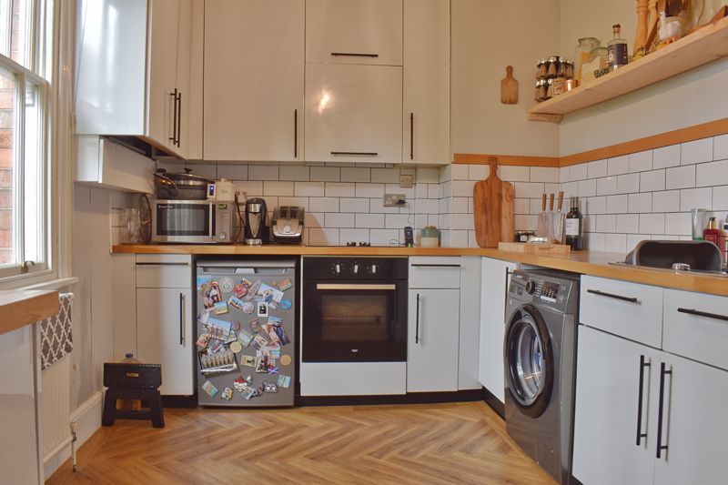 Property photo 3 of 13 Kitchen
