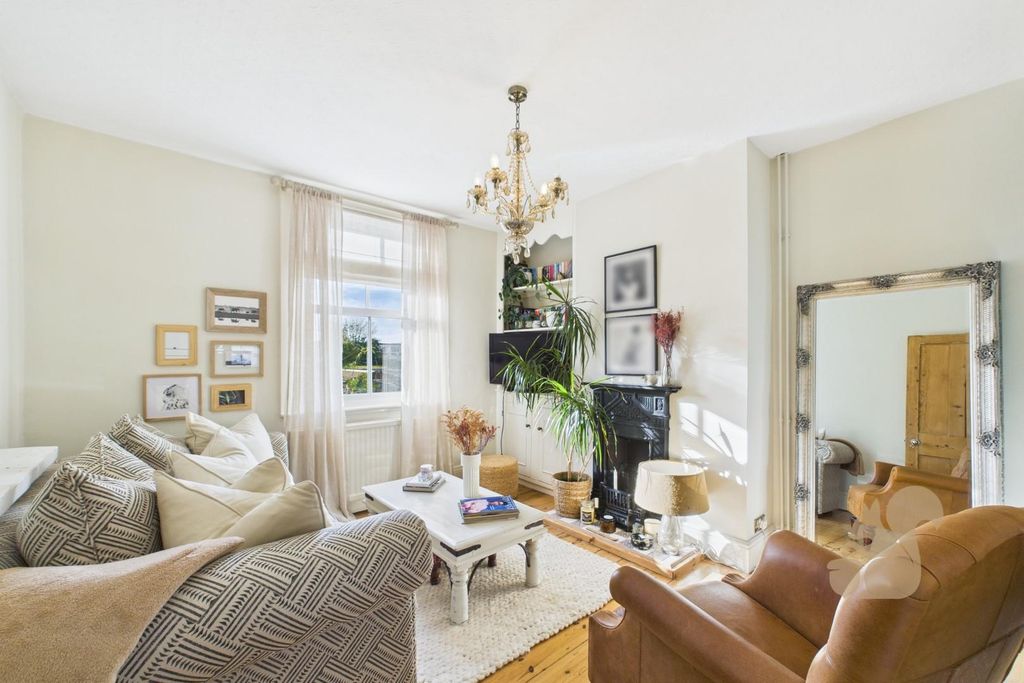 Property photo 3 of 20 Cam01814G0-Pr0039-Still011.Jpg