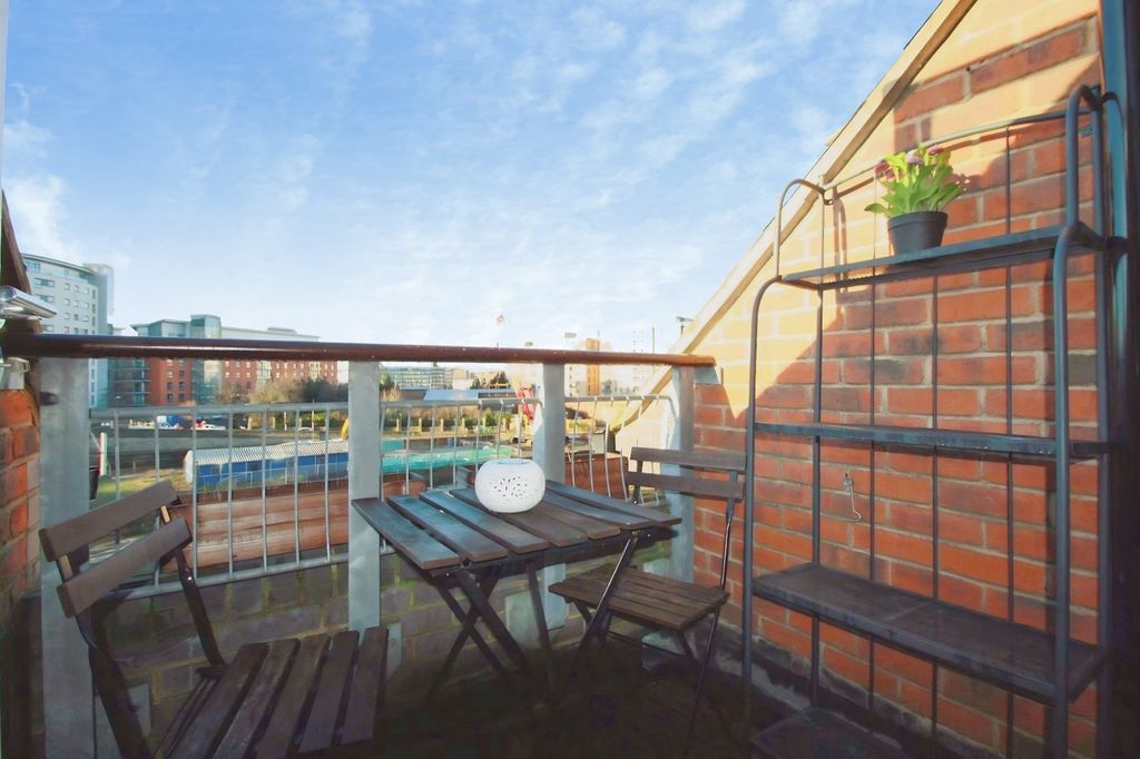 Property photo 3 of 16 Picture No. 29