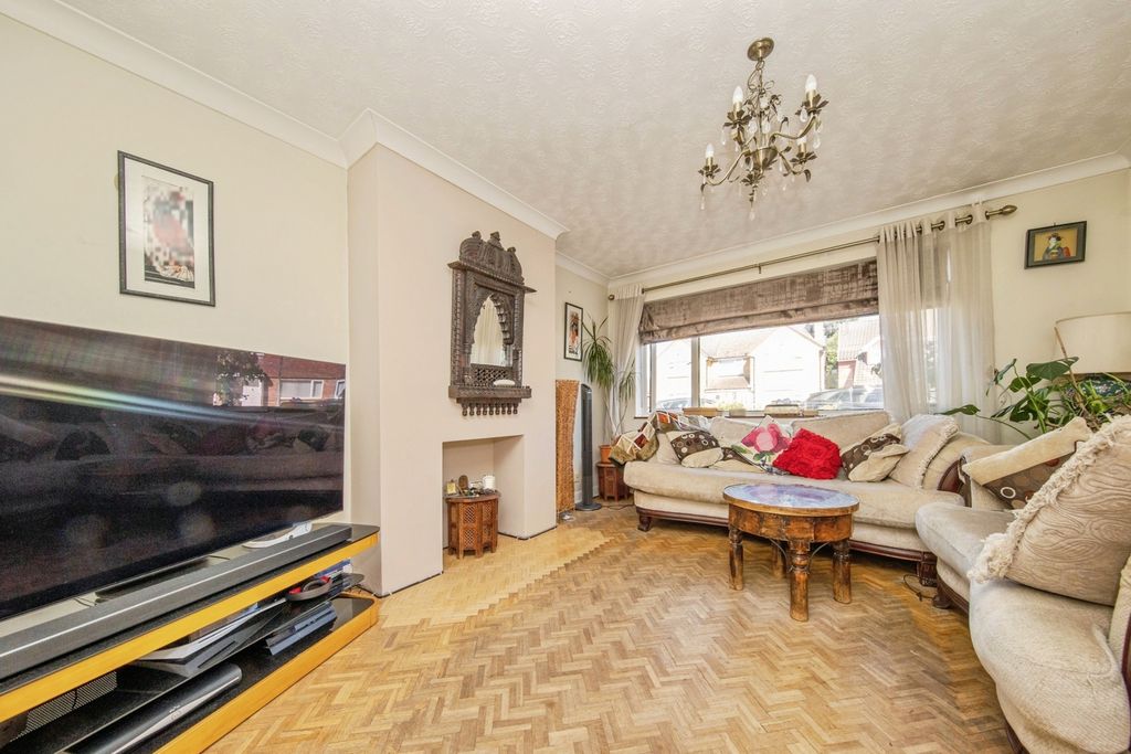 Property photo 2 of 18 Pbox-Img.Jpg