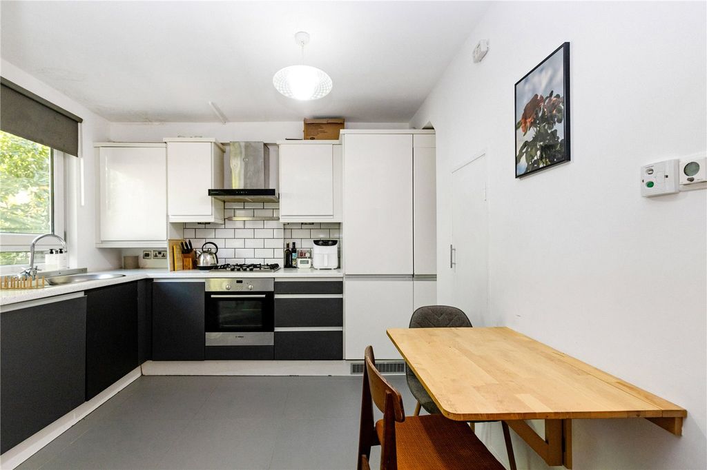 Property photo 2 of 12 Picture No. 05