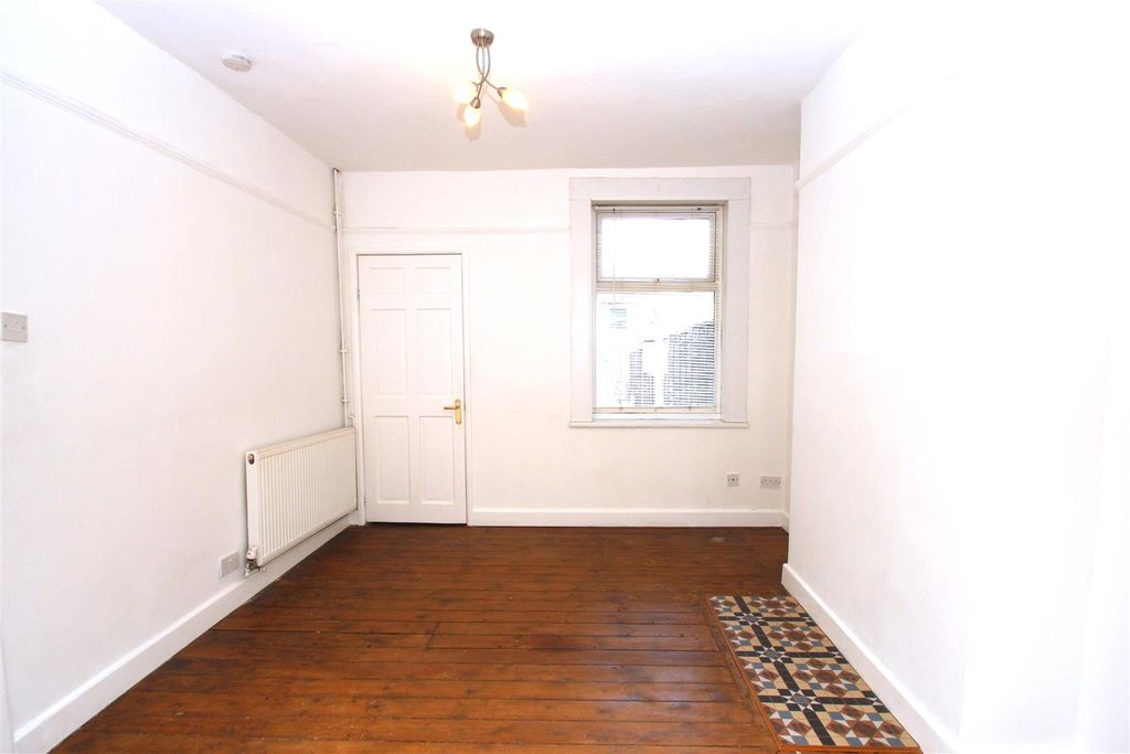 Property photo 3 of 10 Img_0103.Jpg