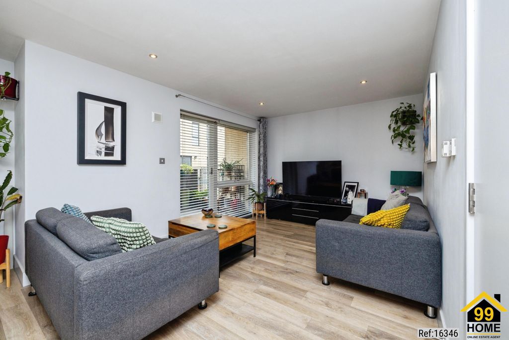 Property photo 2 of 20 Photo 1