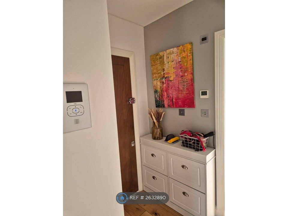 Property photo 2 of 28 Hall